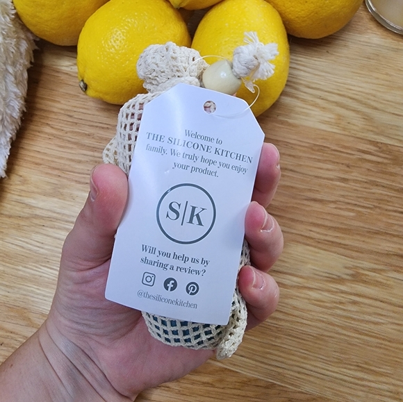 Brand new with tags silicone mini muffin liners- blue-pink-grey - Picture 4 of 6